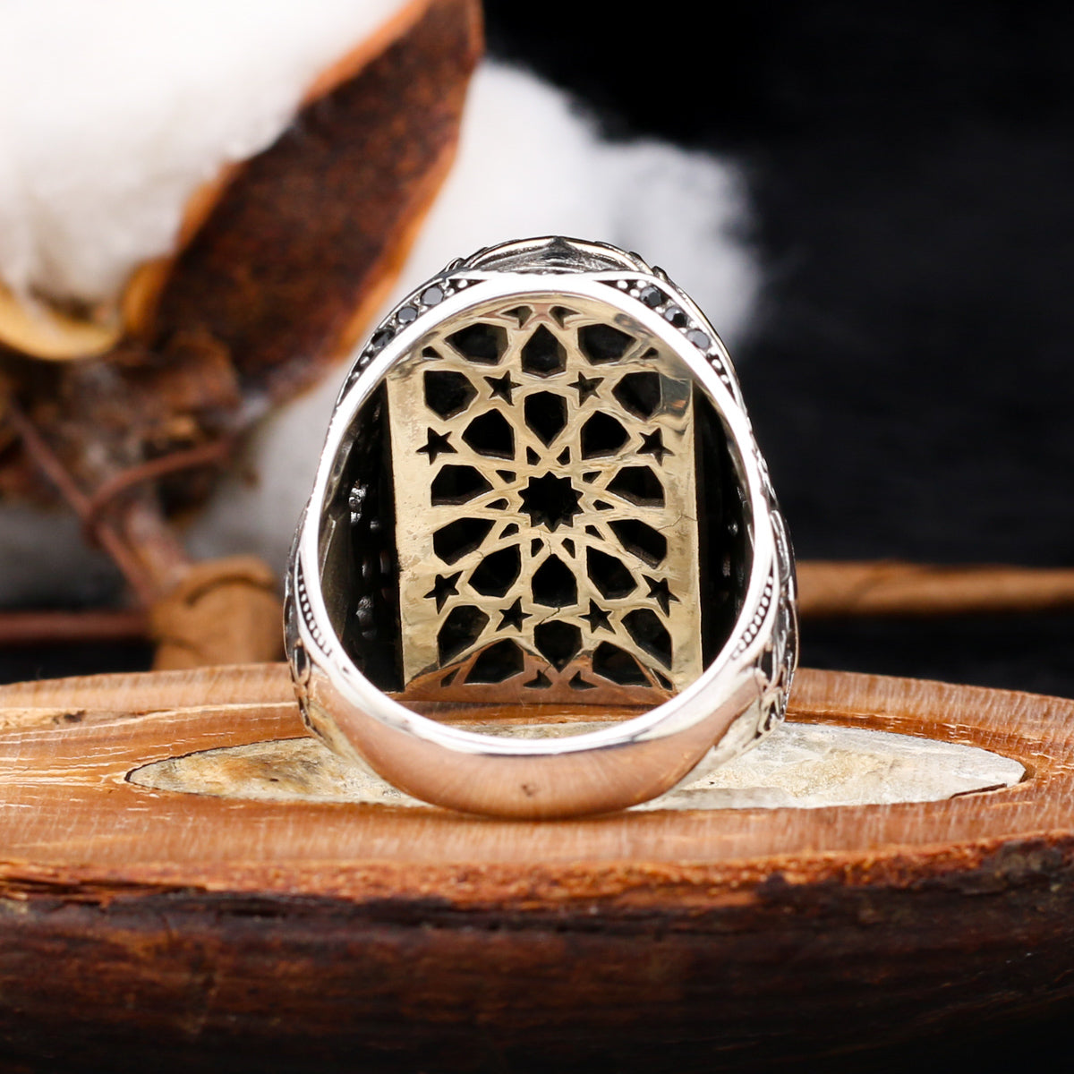 Bague en onyx noir, bague avec lettre personnalisée