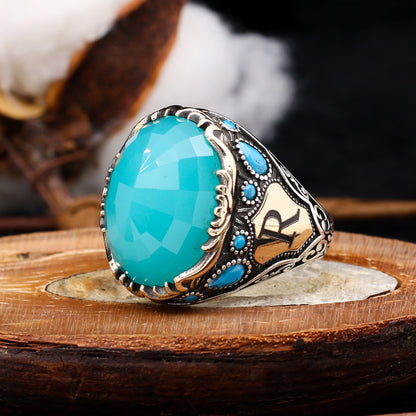 Bague lettre personnalisée en pierre turquoise