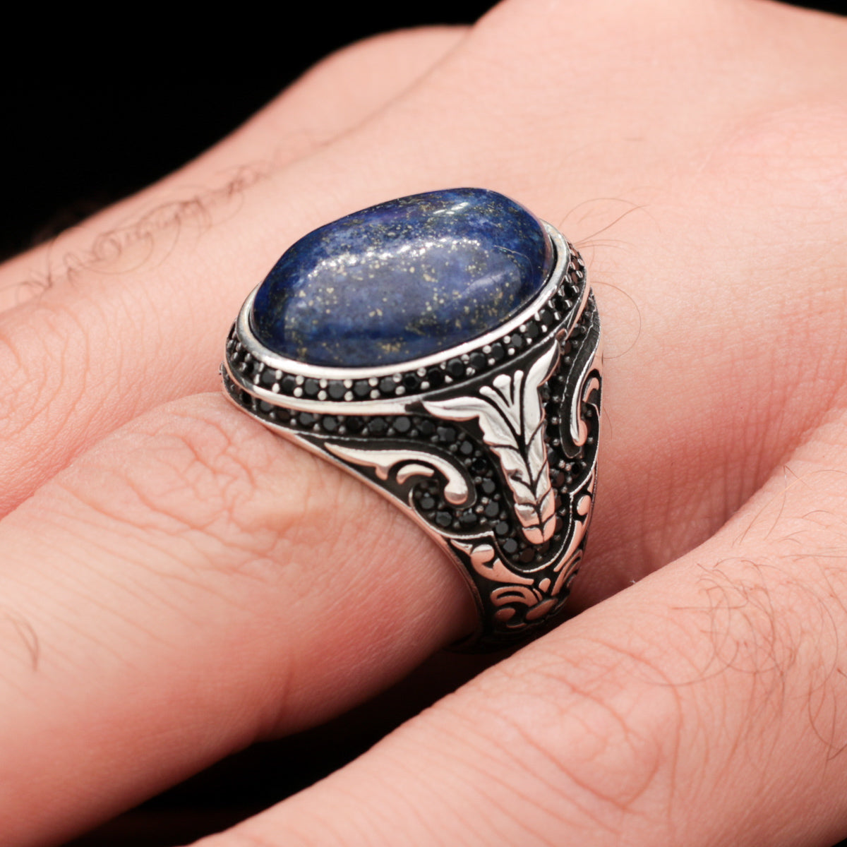 Bague en pierre de lapis-lazuli