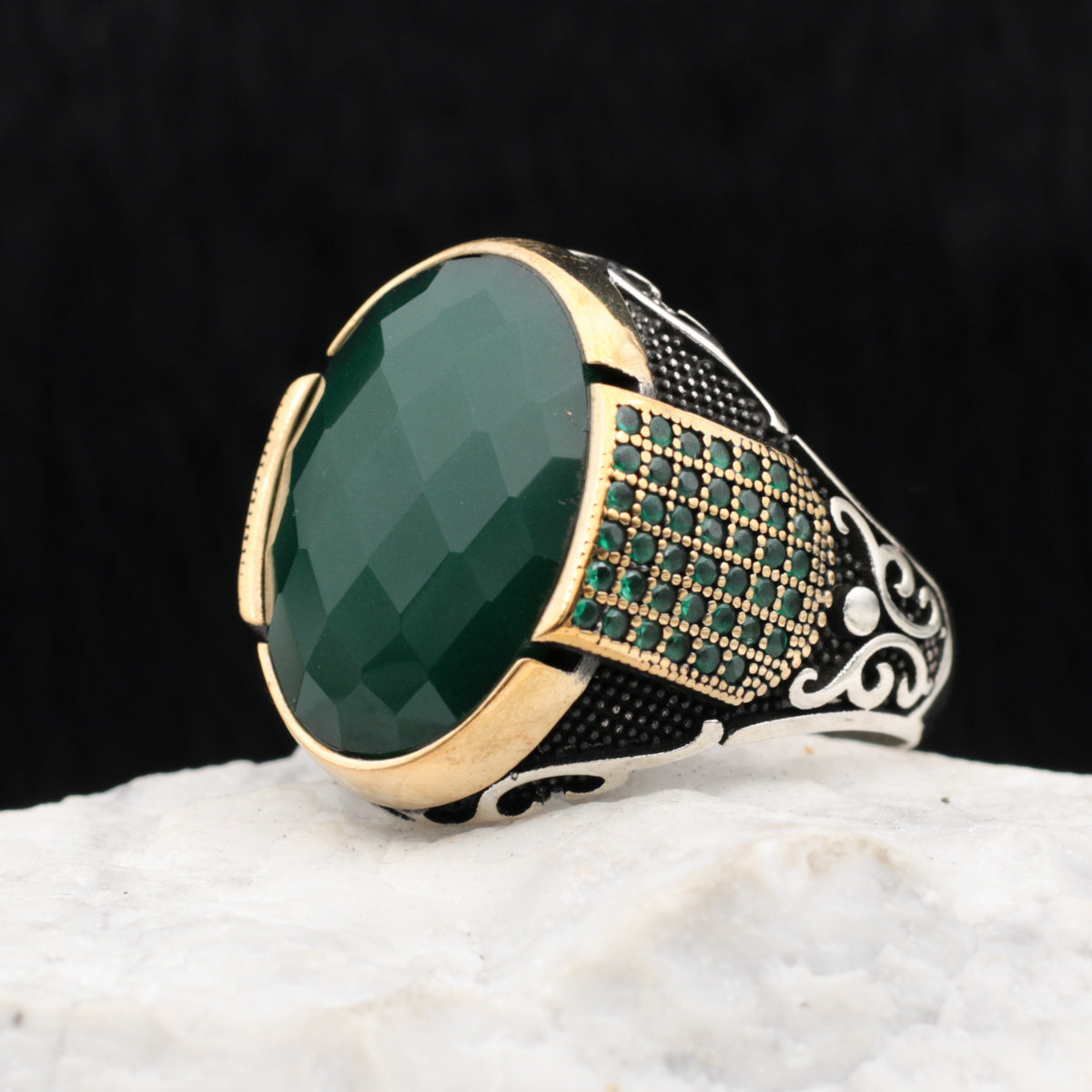 Bague en pierre de zircone verte