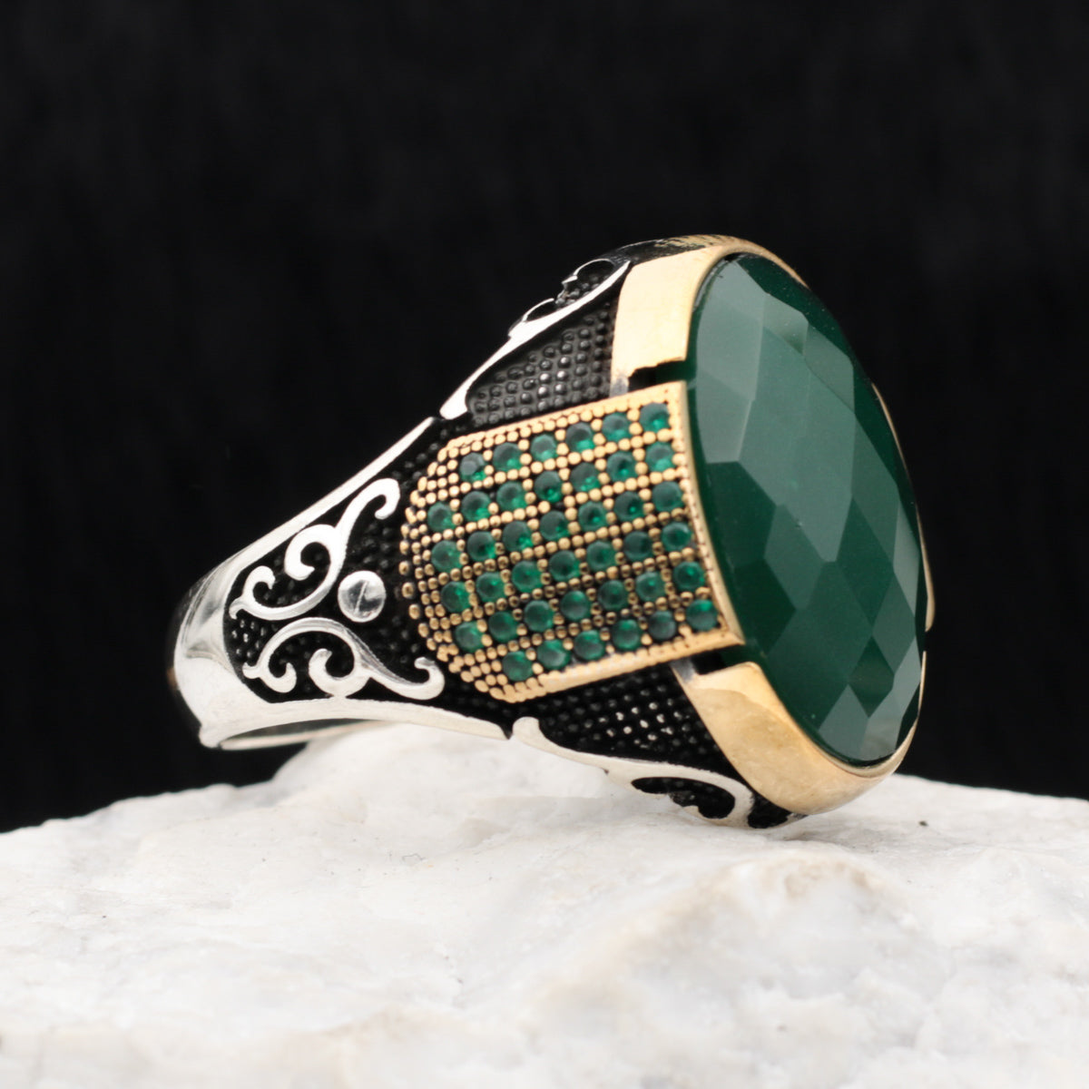 Bague en pierre de zircone verte