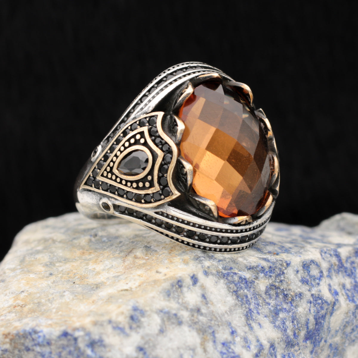 Bague pour homme avec pierre de zircon marron